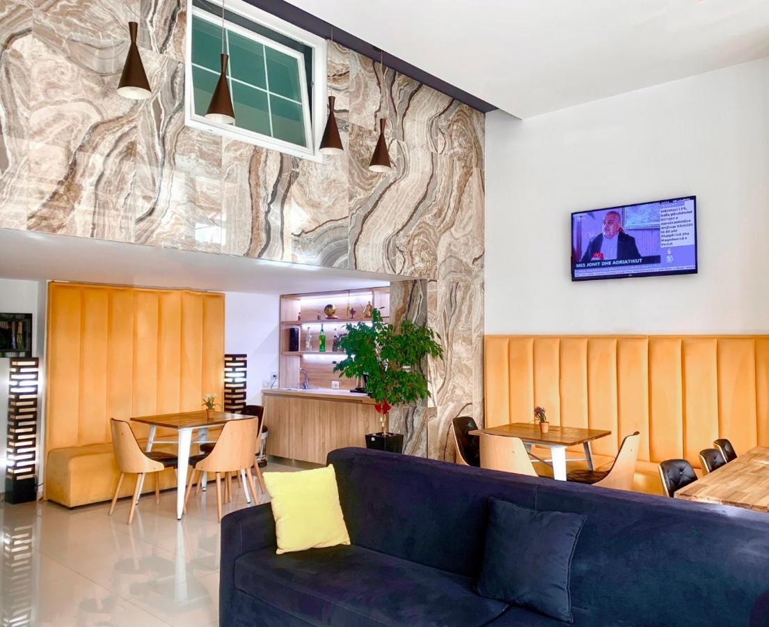 Park Hotel Tirana Yzberishti Exteriör bild