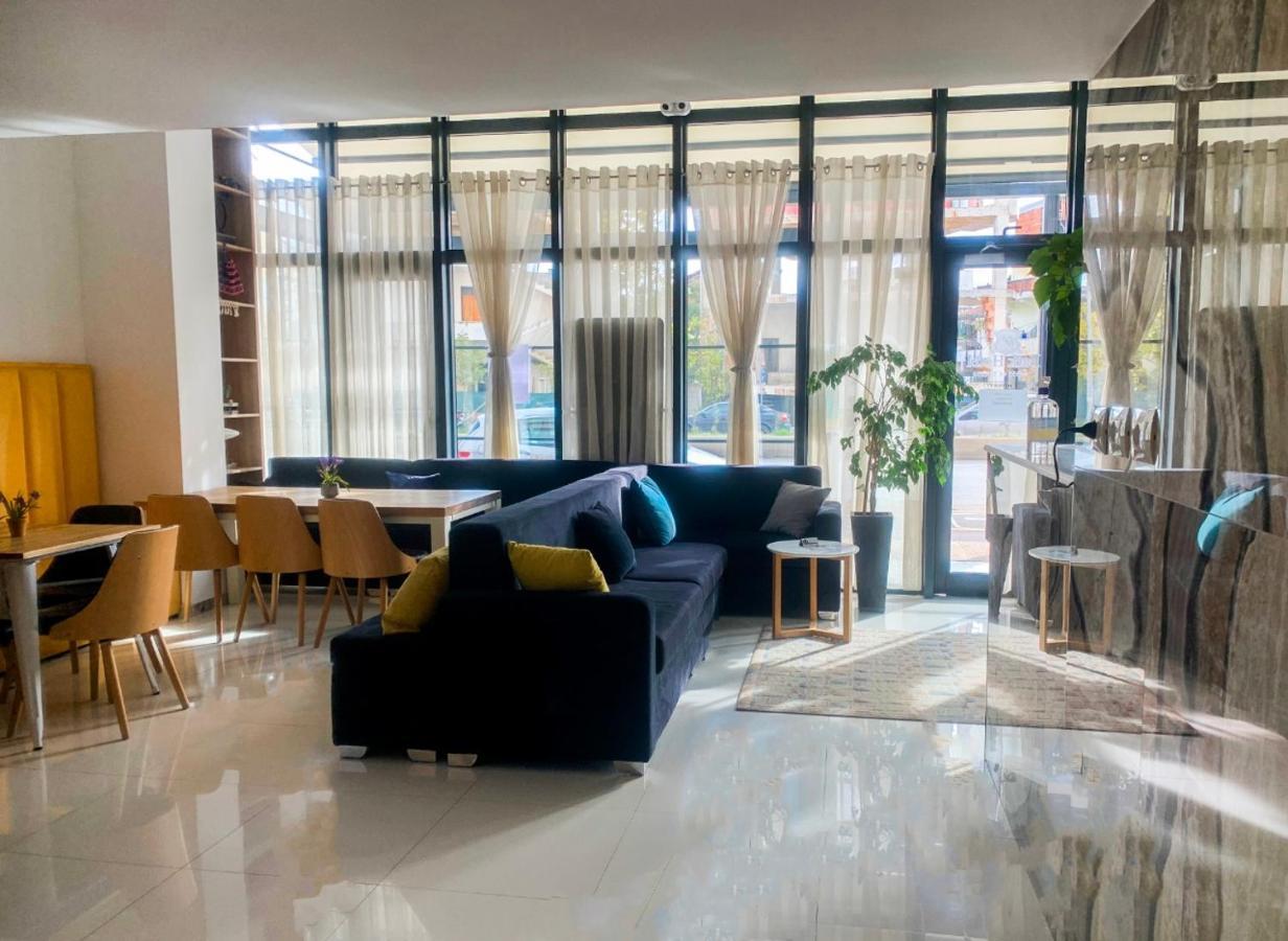 Park Hotel Tirana Yzberishti Exteriör bild