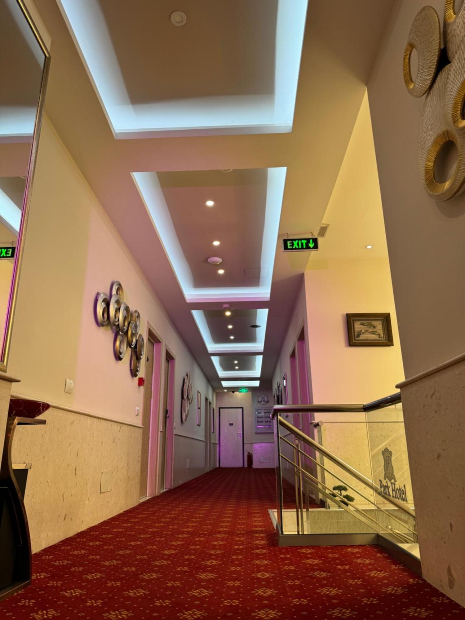 Park Hotel Tirana Yzberishti Exteriör bild