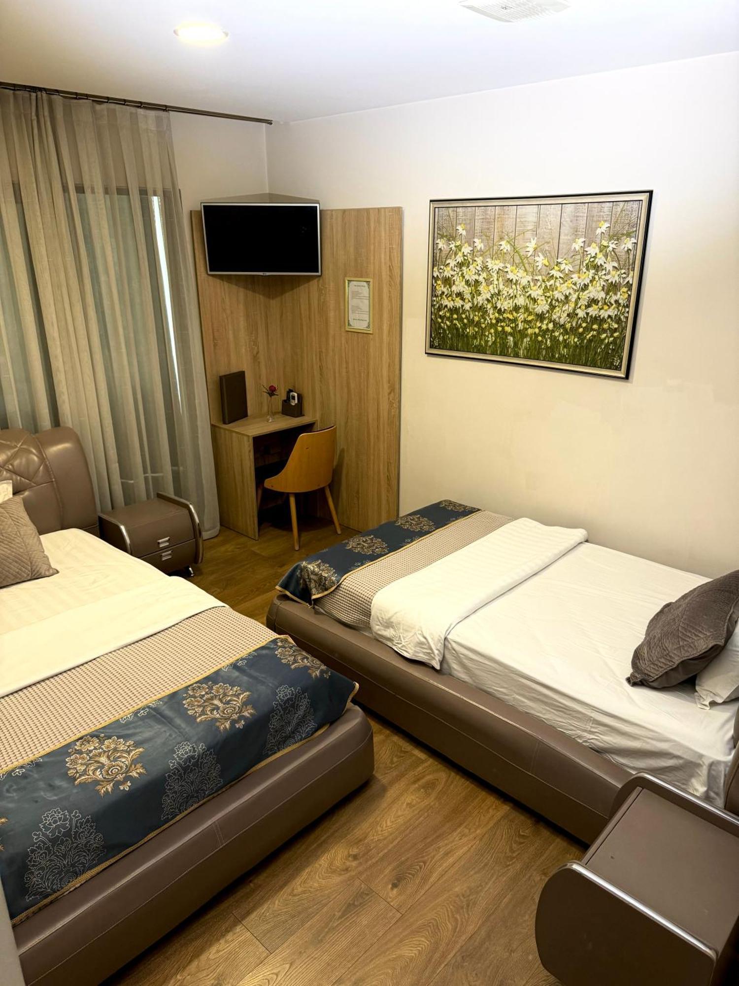 Park Hotel Tirana Yzberishti Exteriör bild