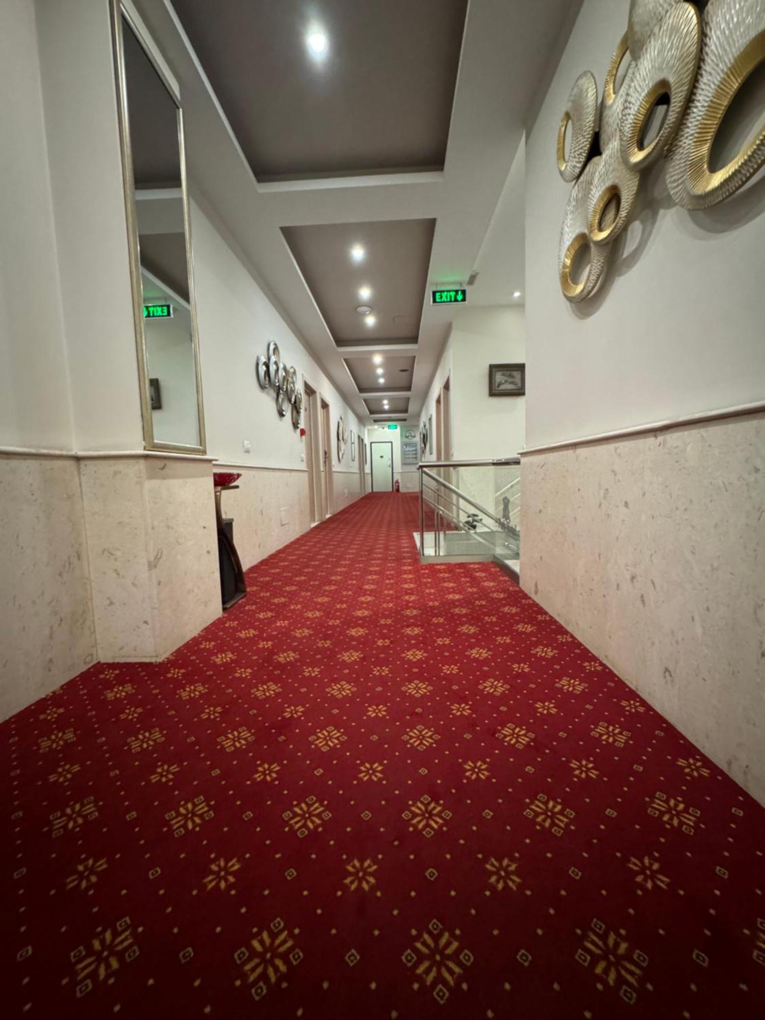 Park Hotel Tirana Yzberishti Exteriör bild
