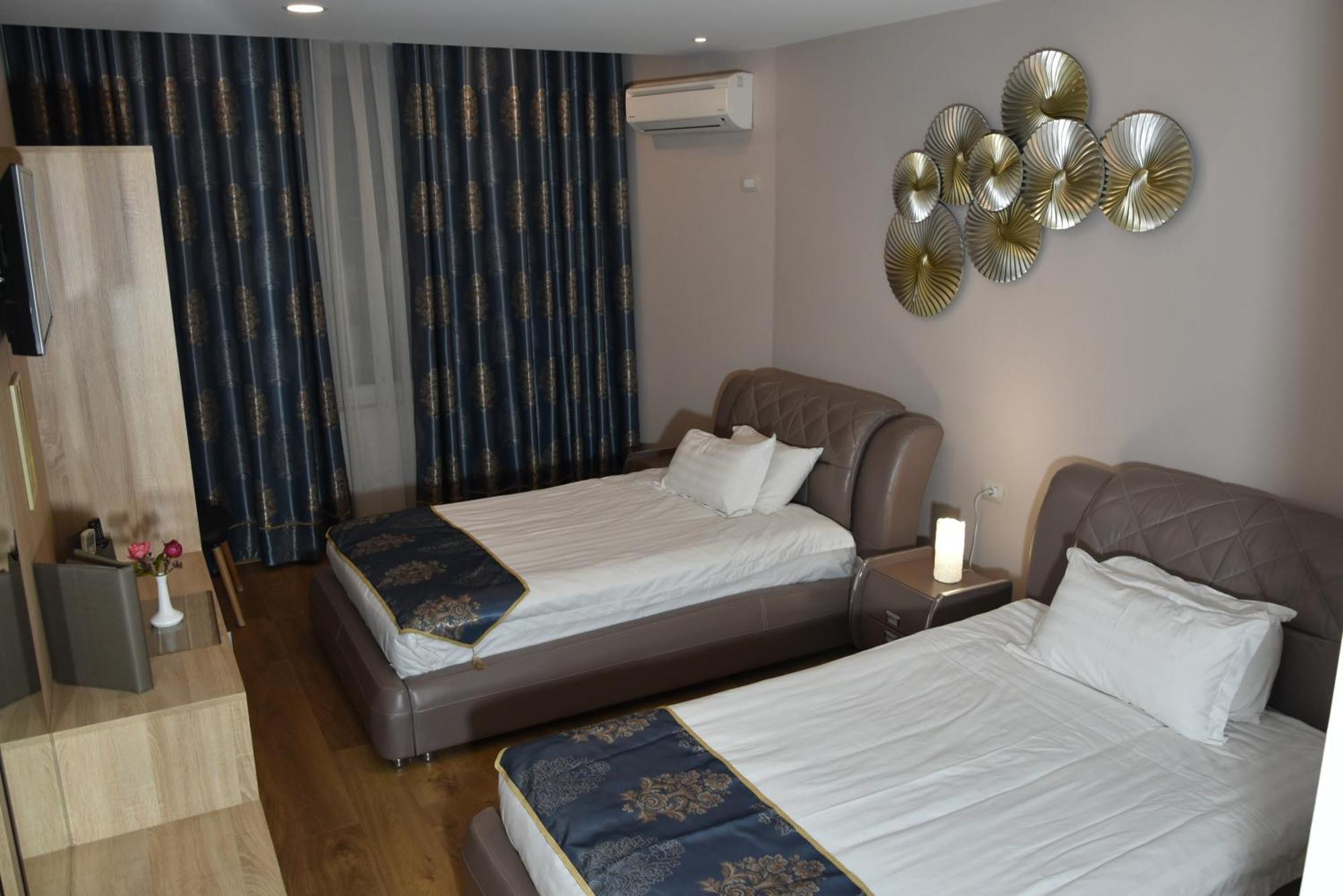 Park Hotel Tirana Yzberishti Exteriör bild