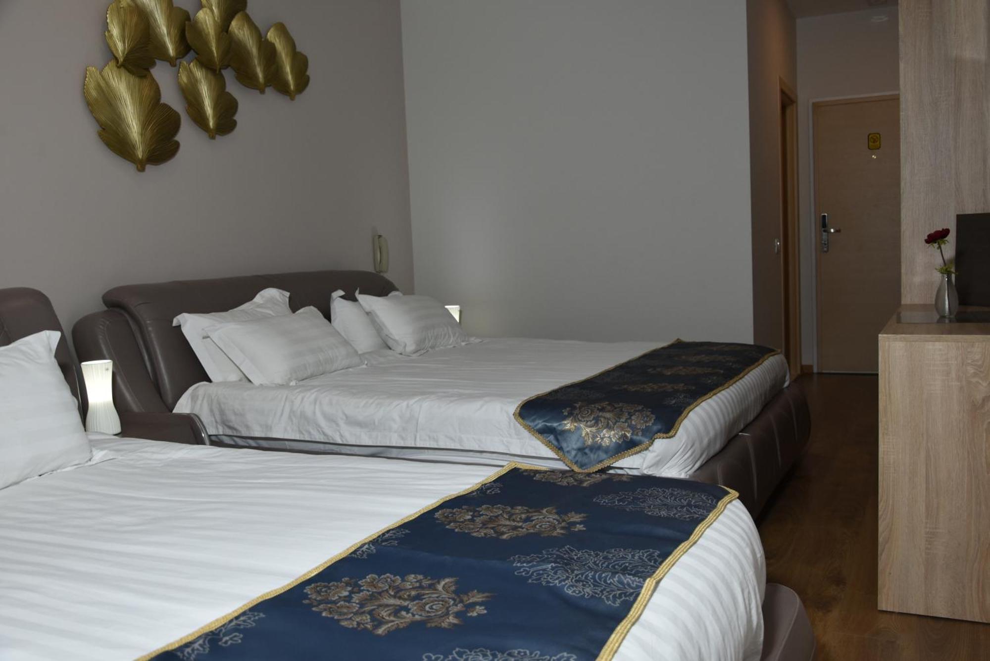 Park Hotel Tirana Yzberishti Exteriör bild