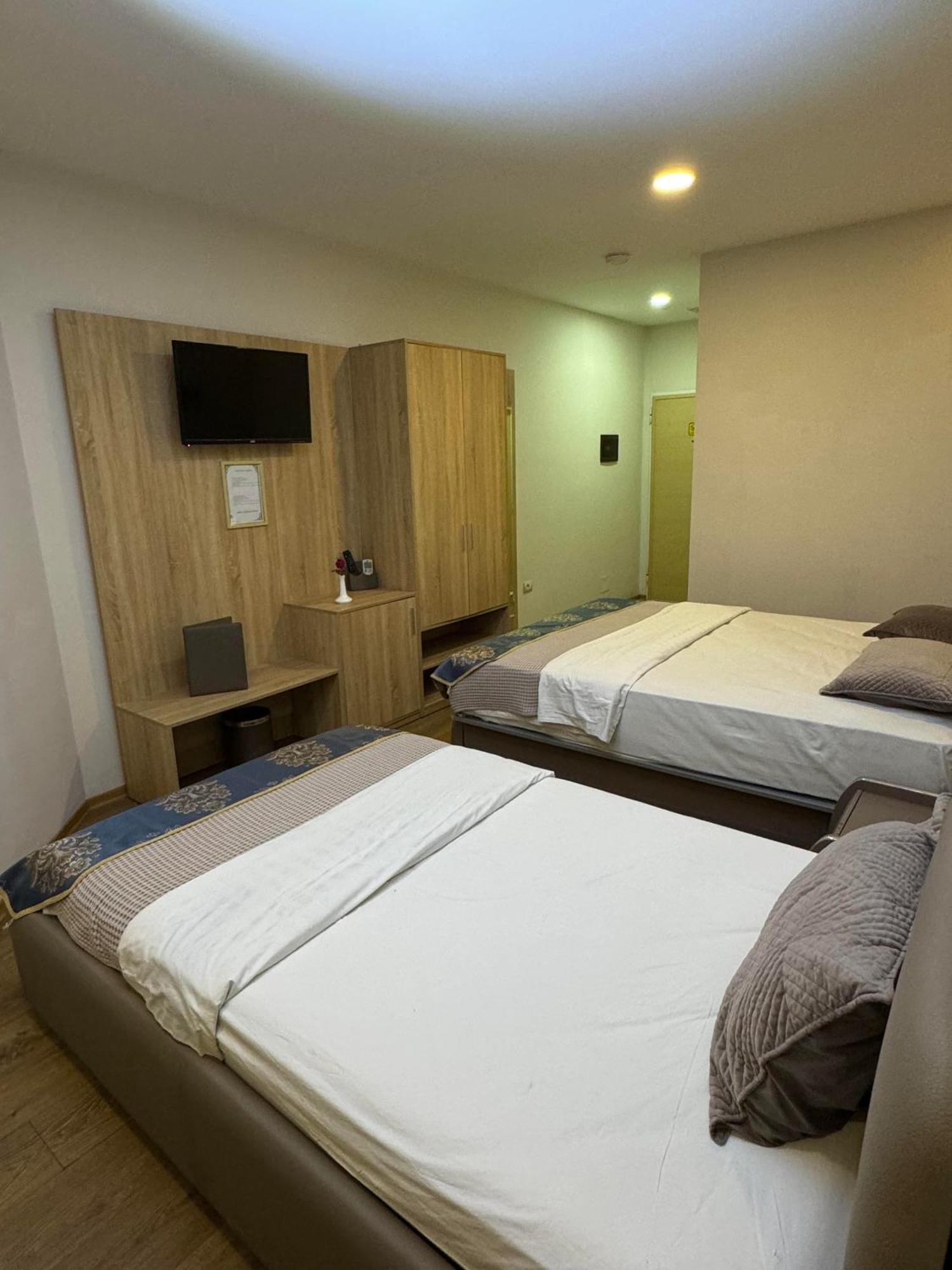 Park Hotel Tirana Yzberishti Exteriör bild
