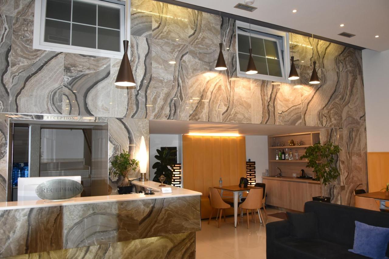 Park Hotel Tirana Yzberishti Exteriör bild